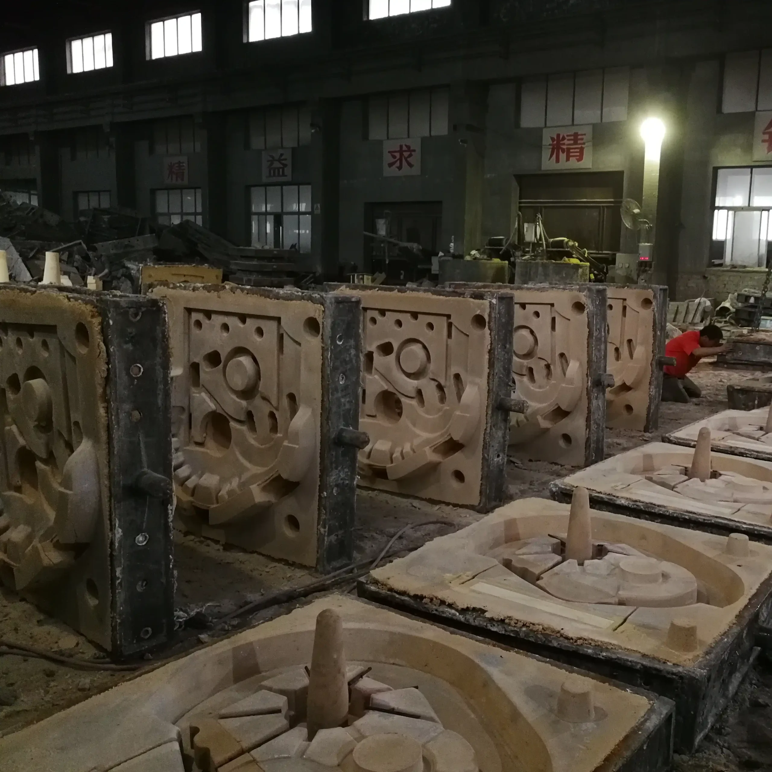 Sand molding workshop