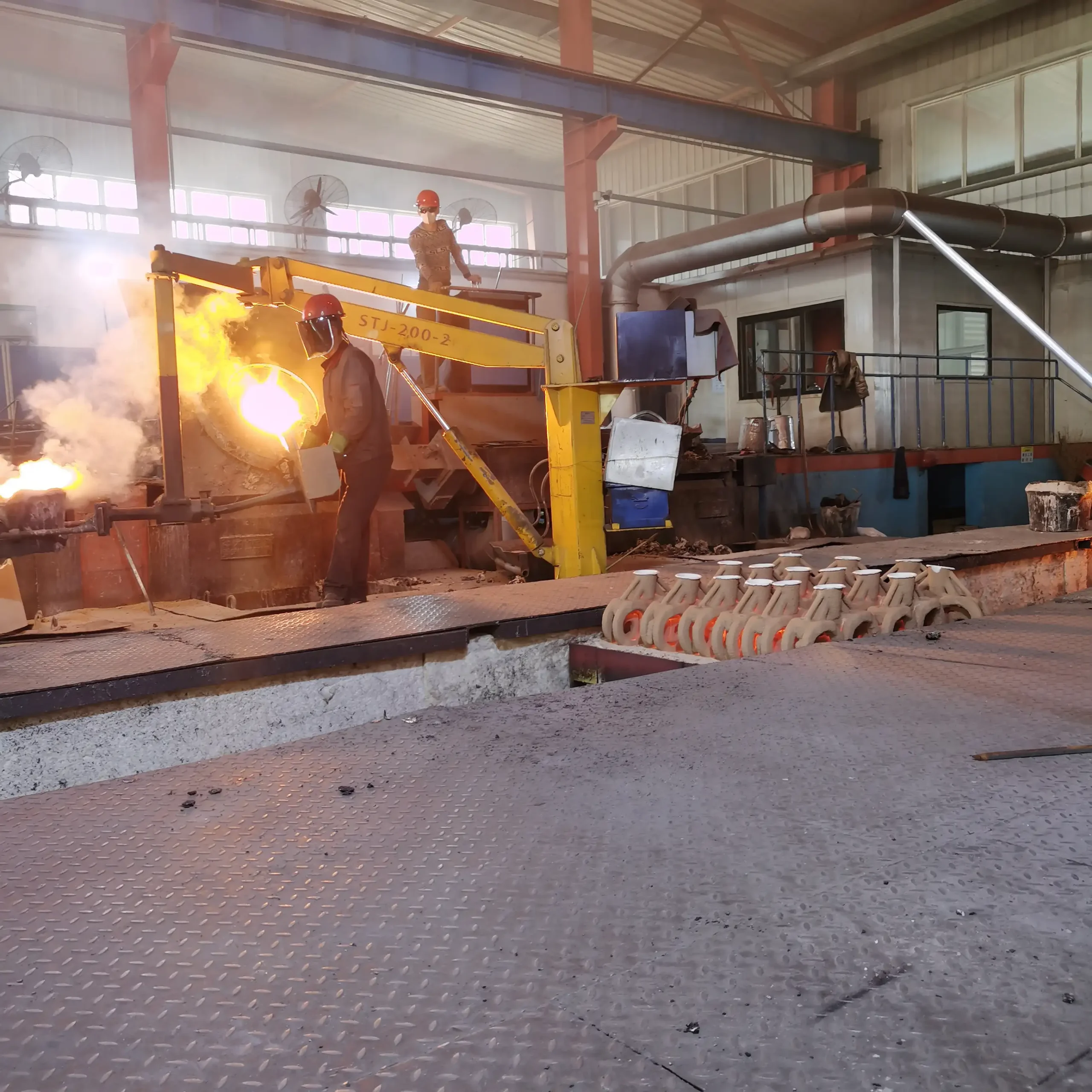 Stainless steel melting furnace